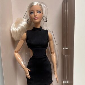 Barbie Basics Fashion Model. Beautiful, Elegant & Sophisticated!